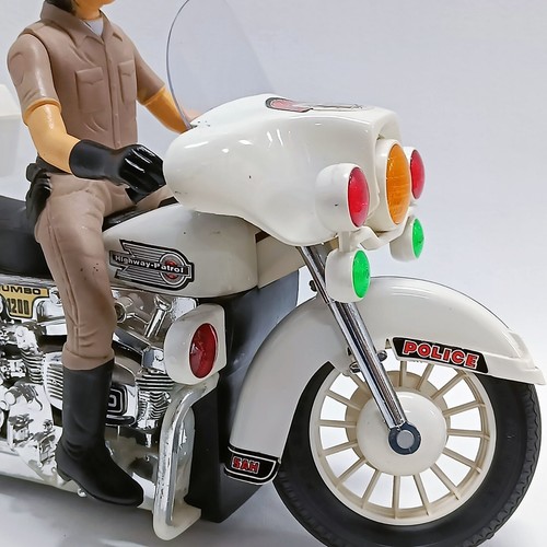 Vintage Son Ai Toys Police Motorcycle Toy - Highway Patrol with Light and Sound - Foto 2 di 11