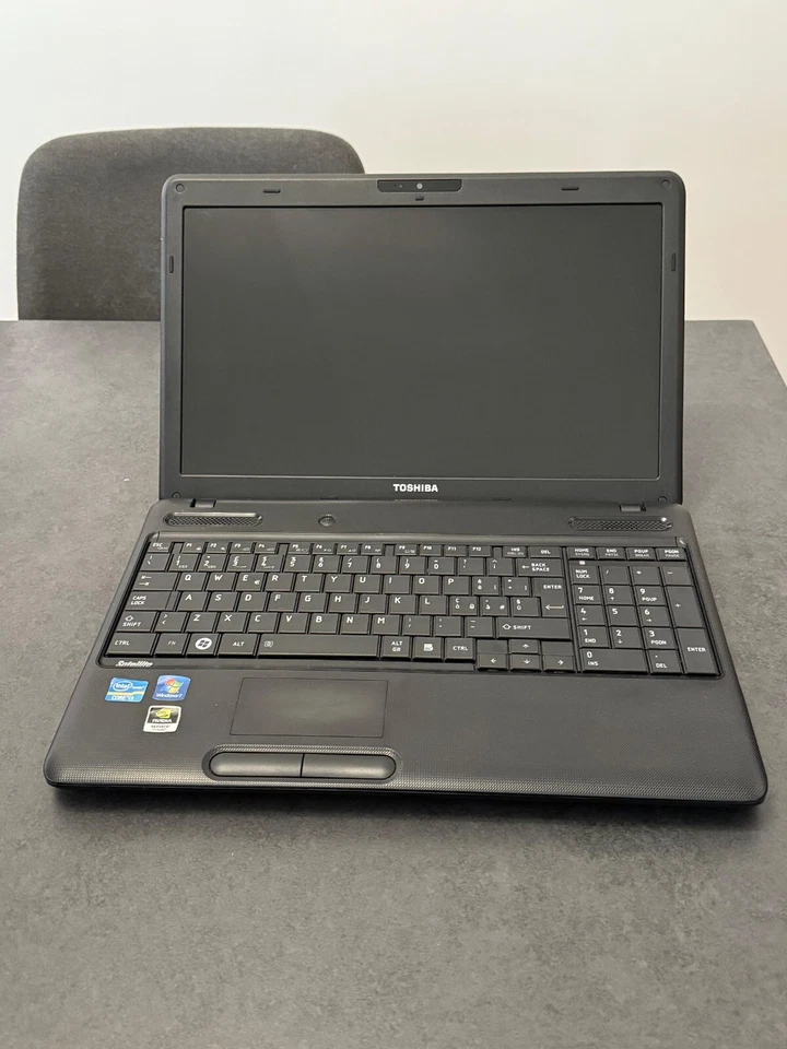 Toshiba C660-2QZ (Intel i3-2350M + Ram 6GB + HDD 500GB) - Immagine 2 di 4