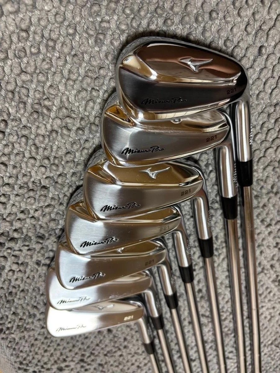 MIZUNO) Iron set 7piece Pro 221 4-9,Pw Shaft DG EX TOUR ISSUE S200