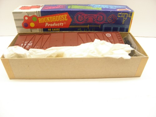 ROUNDHOUSE -50'OUT SOPORTE ACERO D/DOOR BOXCAR MISS. PACIFIC #89017~KIT ESCALA HO | Zustand: New