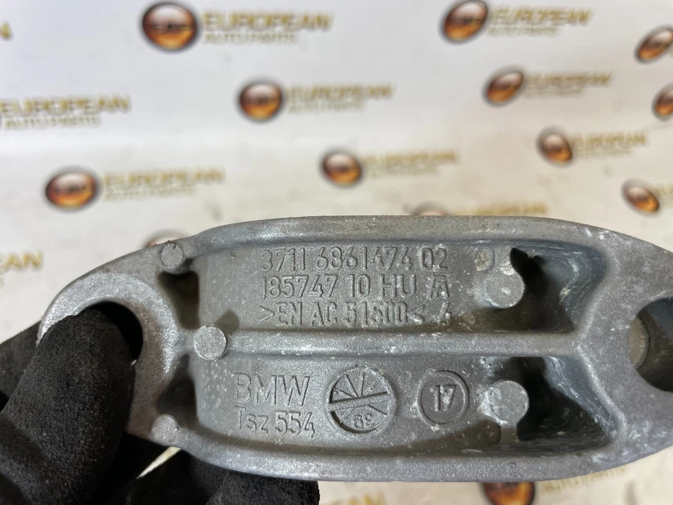 2018 BMW M550i XDRIVE G30 FRONT STABILIZER UPPER HOLDER BRACKET Foto 3 de 3