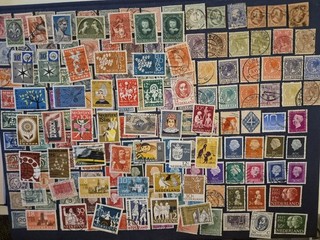 366 Lot Briefmarken Niederlande versch Jahrzehnte u Motive Gestempelt
