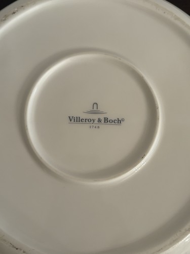 Villeroy & Boch LARGggFRENCH GARDEN FLEURENCE Charm Flat Covered Bowl Plum - Picture 7 of 7