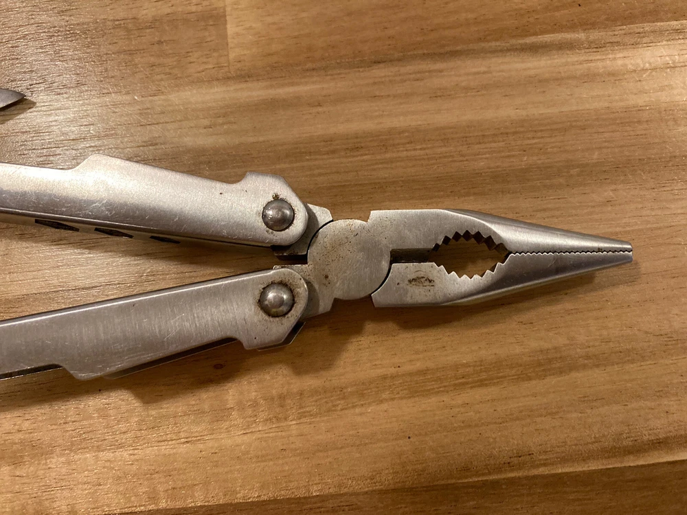 Multi Tool 12 in 1. Stainless Steel. Pre-Owned