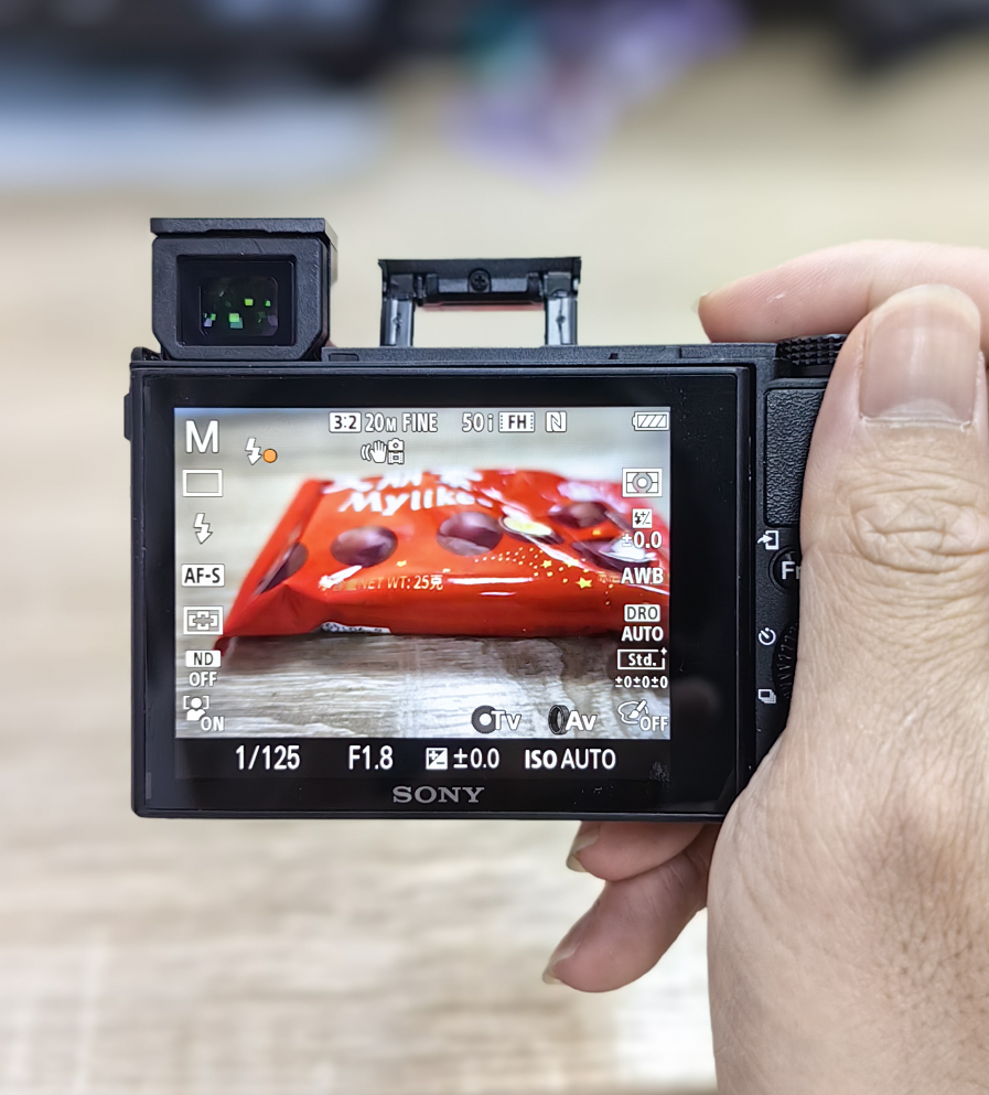 Sony Cyber-shot DSC-RX100 III M3 Digital Camera with Wifi NFC