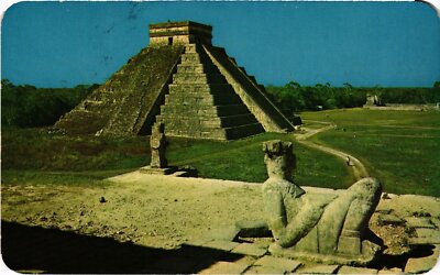 CPM AK Chichen Itza El Castillo MEXICO (1408545)