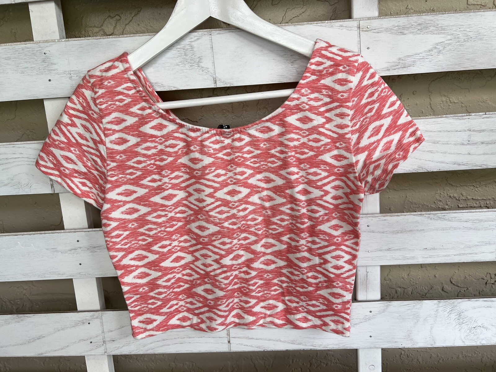 New Divided H&M Cropped Top Coral Short Sleeve Shirt Women’s Size M thumbnail 10