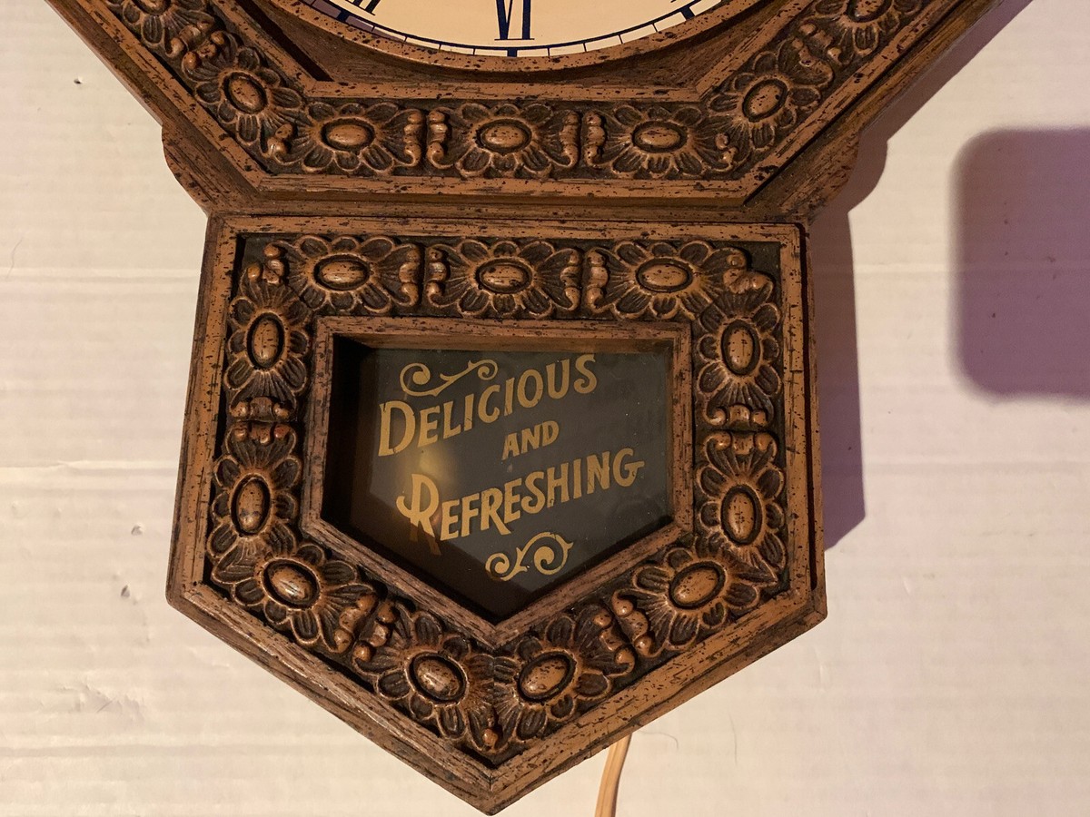 Vintage Plastic Coca-Cola Schoolhouse Pendulum Clock ~Electric Vintage Plastic Coca-Cola Schoolhouse Pendulum Clock ~Electric