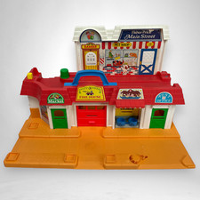 1986 Fisher Price Main Street 2500  SET ONLY 