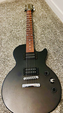 Epiphone Les Paul Special Electric Guitar RH 6-String Solid Mahogany Black Bag