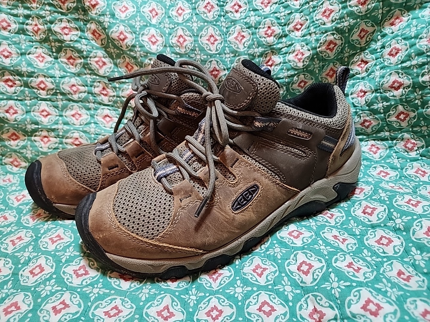 Scarpe da trekking basse donna Keen Targhee stivali pelle marrone con blu taglia 9