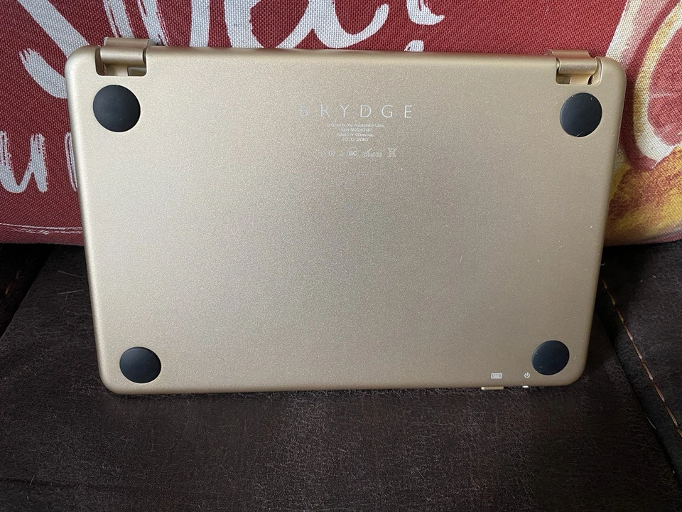 Brydge BRY5103-001 Aluminum Keyboard Gold for IPad mini 4 & 5 + Cords - Image 2 of 2