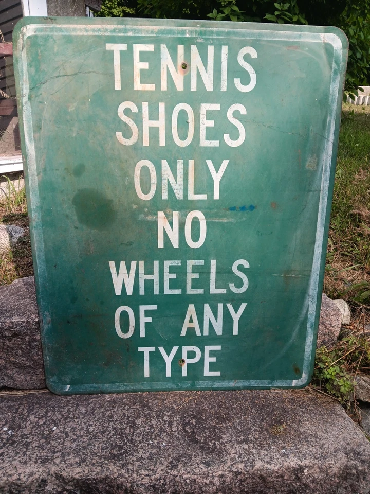 Tênis vintage raro grande somente sem rodas de qualquer tipo placa de metal - Imagem 3 de 3