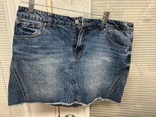 Kenzie Mini Denim Skirt 16 Inches From Waist To Raw Hem size 12/31