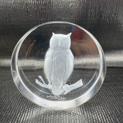 Val Saint Lambert Intaglio Perched Owl Glass Paperweight Signed Clear Crystal