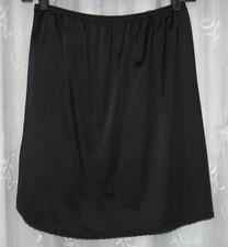 NEW VTG MEDIUM VANITY FAIR BLACK 24" LONG SILKY NYLON HALF SLIP 11768