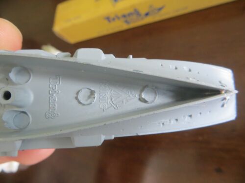 1960 Triang ships Minic Limited Waterline H,M.S.BULWARK M.751 AIRCRAFT CARRIER - Picture 7 of 12