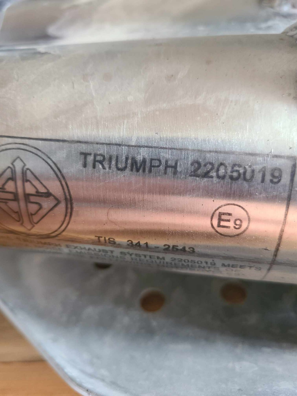 TRIUMPH SCRAMBLER 1200 XC EXHAUST SILENCER HEAT SHIELD 20192022 OEM T2205019 eBay
