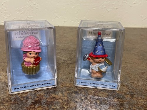 Hallmark Merry Miniatures Happy Hatters Tiny Topper & Rosie Chapeauzie - Bild 1 von 4
