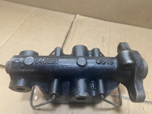GM 5468115 Master Cylinder with J1703 Lid -- NOS OEM - Picture 4 of 12