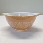 Pyrex Woodland Cinderella Mixing Bowl #441 Tan/White Flowers 750 ml 1 1/2 pint