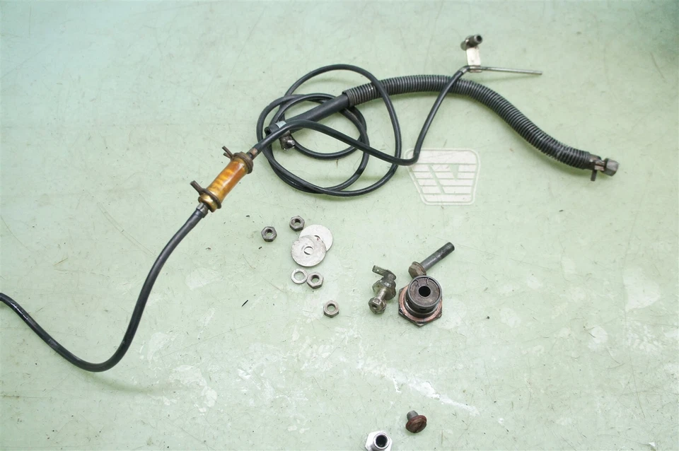 Norton Commando Roadster Combat Interstate 750 1970 750 cc *2196 pernos varios Foto 2 de 2