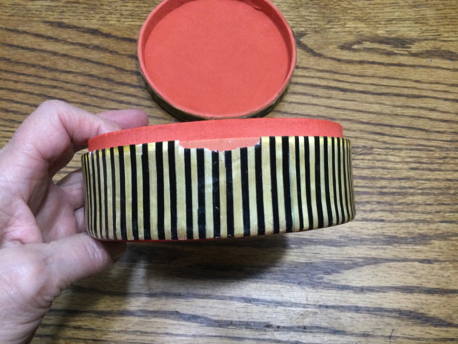 Pointsettia  & Dove Folk Art Wood Straw Marquetry Jewelry Trinket Box Laquer 5"W