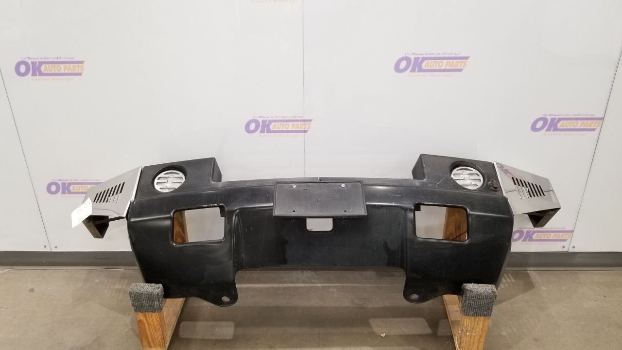07 HUMMER H2 FRONT BUMPER ASSEMBLY WITH FOG LIGHTS AND CHROME TRIM