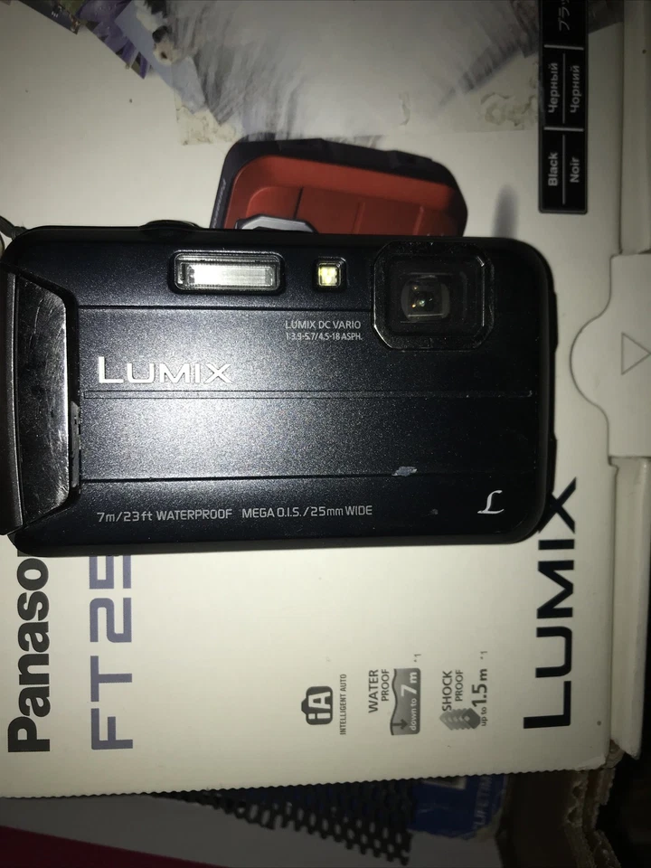Panasonic LUMIX DMC-FT25/DMC-TS25 16.1MP Digitalkamera - Schwarz, Foto 2 von 4