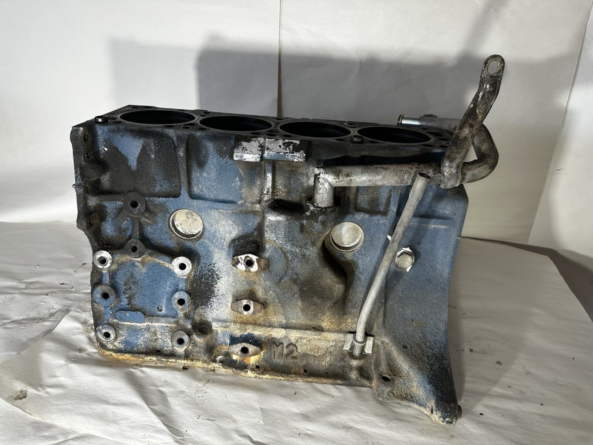 86-89 Nissan Hardbody Pick Up 4cyl 2.4L Z24 Cylinder Block