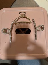 Women s Gold Color And Pearl Adorned Hair Clips 3 Pcs Never Worn