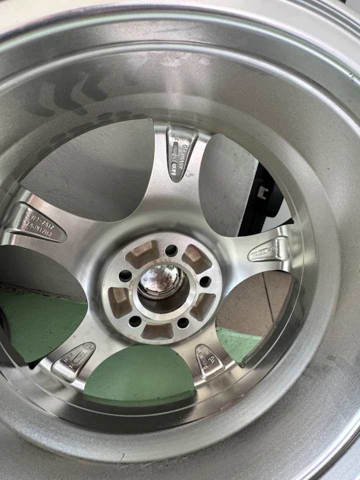  CERCH VW   GOLF 7  NUOVI  17° - Immagine 3 di 4