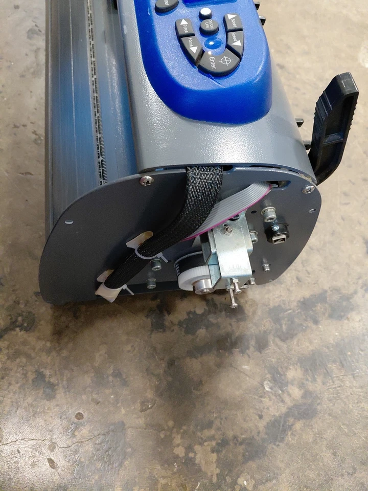 USCutter Titan 2 Vinyl Cutter/Plotter As Is. Untested, No Stand, NoSide Schroud  - Image 4 of 4
