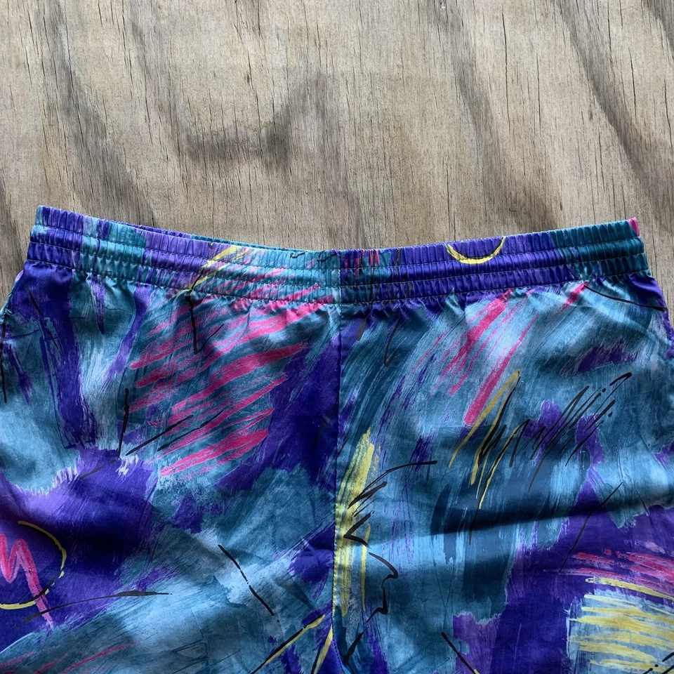 Vintage 90s Reebok Classic Retro Colorful Abstract Shorts Sz M Embroidered Logo - Image 3 of 4