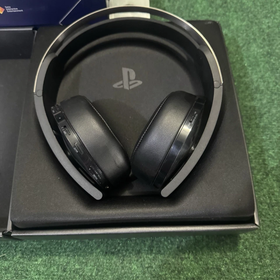 PlayStation Platinum Wireless Headset PS4 PS5 - No Dongle Excellent Condition - Image 2 of 4
