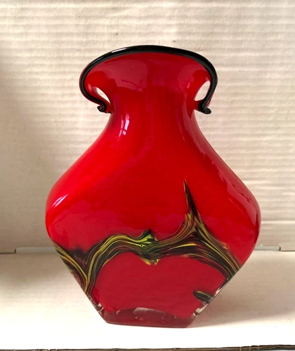 Vintage Murano Art Glass Hand Blown Feathered Design Glass Vase  9 3/4" tall