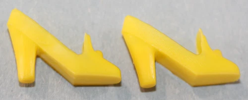 *VINTAGE BARBIE-JULIA 1969-71 YELLOW HEELS TO 15 MATTEL OUTFITS LISTED  5-7-5
