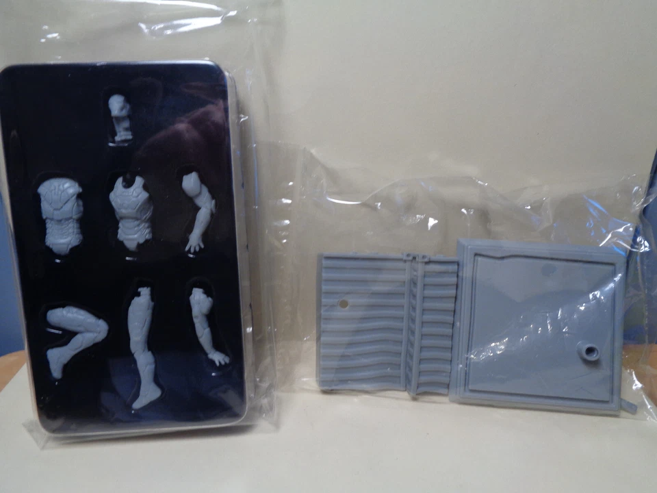 DRAGON MODELS #35801 IRON MAN 3 MARK42 MARK XLII 1/24 NEW IN BOX - Image 2 of 4