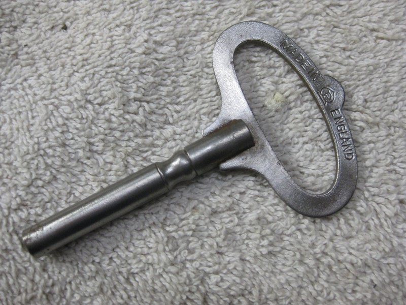 Vintage Ralar Progress No.7 steel windup clock key  Made in England