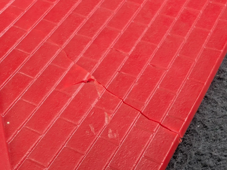 Vintage Littletown in Plastics Box #109 Railroad Station O Train **ROOF ONLY** - Image 4 of 4