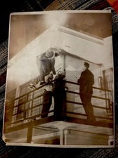 1968  LORRAINE MOTEL DETECTIVES SEARCH CLUES MARTIN LUTHER KING PHOTO MURDER MLK