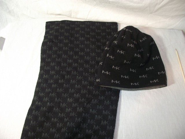 michael kors hat and scarf sale