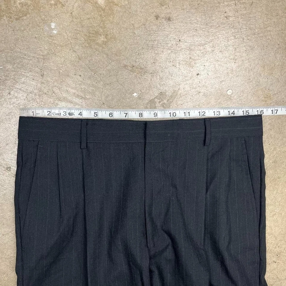Vintage 90s 100% Wool Pleated Pants Men 36x29 dress pants black pinstripe preppy - Image 4 of 4