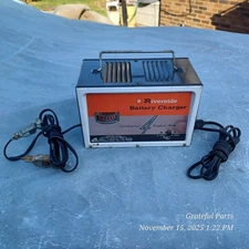 VINTAGE Riverside Montgomery Ward WARDS 6/12 Volt 4 AMP Battery Charger #16401