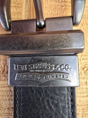Levi Strauss & Co. Men s Black / Brown Belt 38-40 Regular 1.5in Adjustable