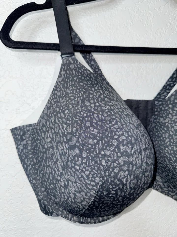 Lane Bryant CACIQUE Sujetador Ligeramente Forrado Acolchado Camiseta Con Aros Negro Gris 44D I Foto 2 de 4