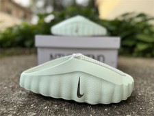 Nike mind slides light green
