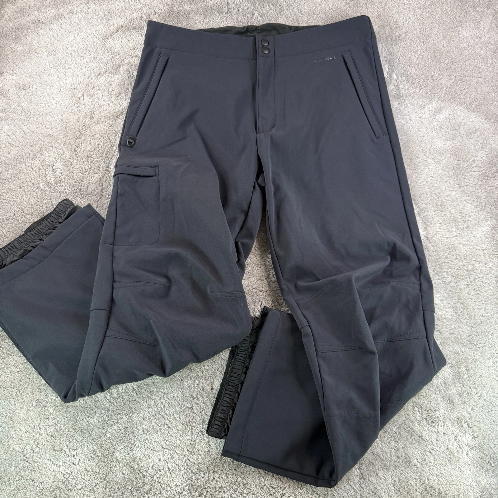 L.L.Bean Soft Shell Cargo Snow Pants Mens Large Black Fleece Lined Ski Outdoor
Opens in a new window