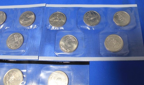 25 Uncirculated Quarters - Mixed Years 1999, 2001, 2003 - Picture 4 of 7