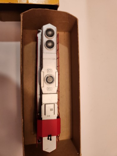 Vintage HO Scale Life Like Santa Fe 3560 Diesel Locomotive READ* - Picture 4 of 5